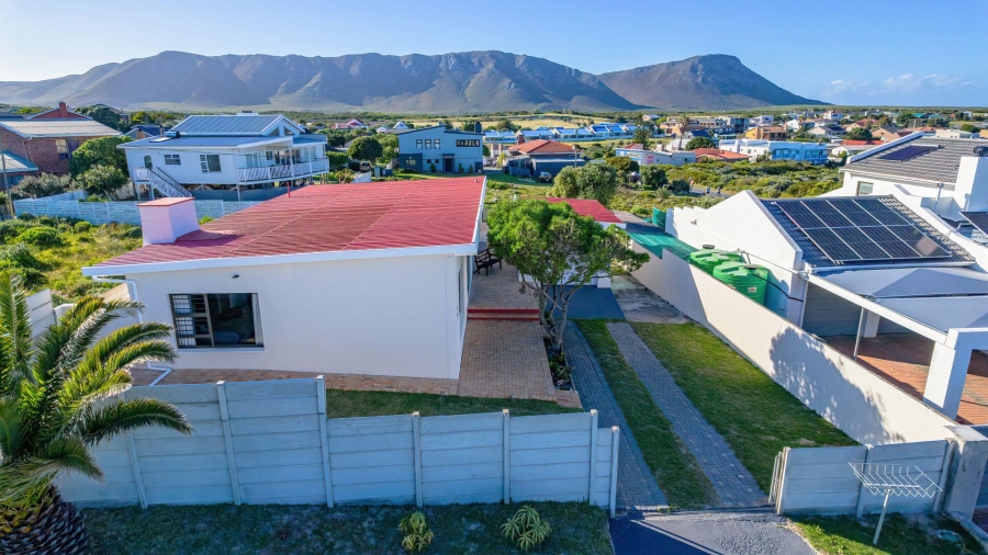 3 Bedroom Property for Sale in De Kelders Western Cape